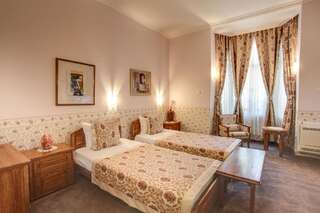 Отель Hotel Restaurant Odeon Пловдив Двухместный номер с 1 кроватью или 2 отдельными кроватями-16